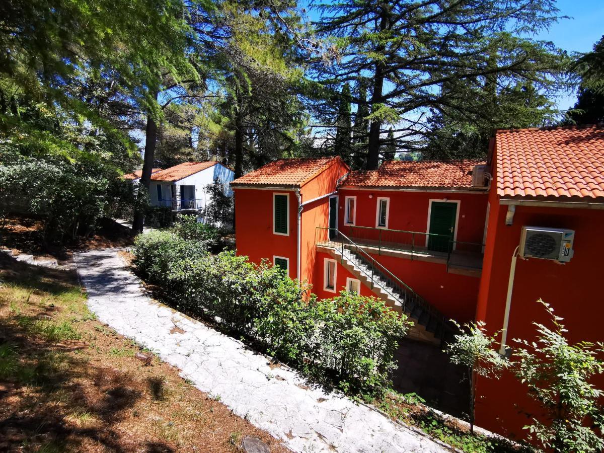 פיראן Morski Gaj Resort מראה חיצוני תמונה